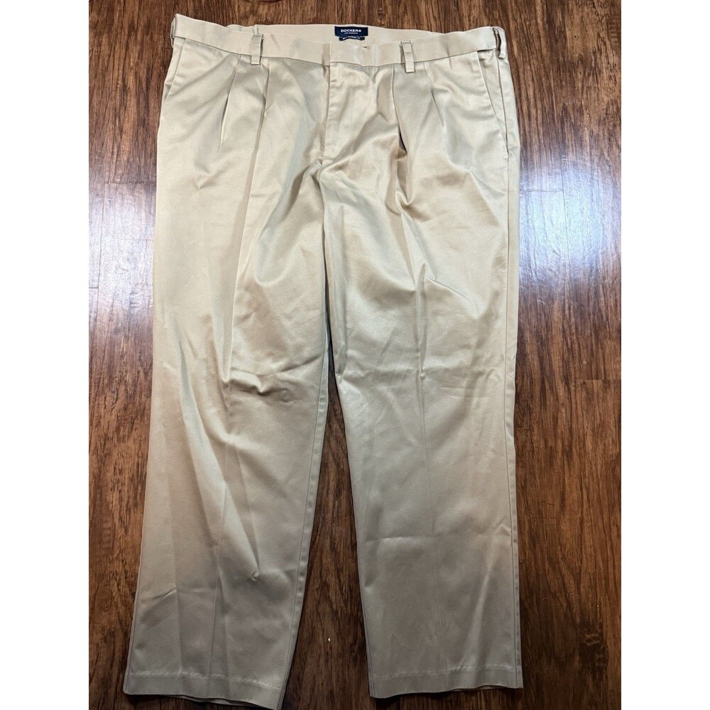 Dockers Men’s Dress Pants 44 X 30 Khaki Pleated Font Classic Fit